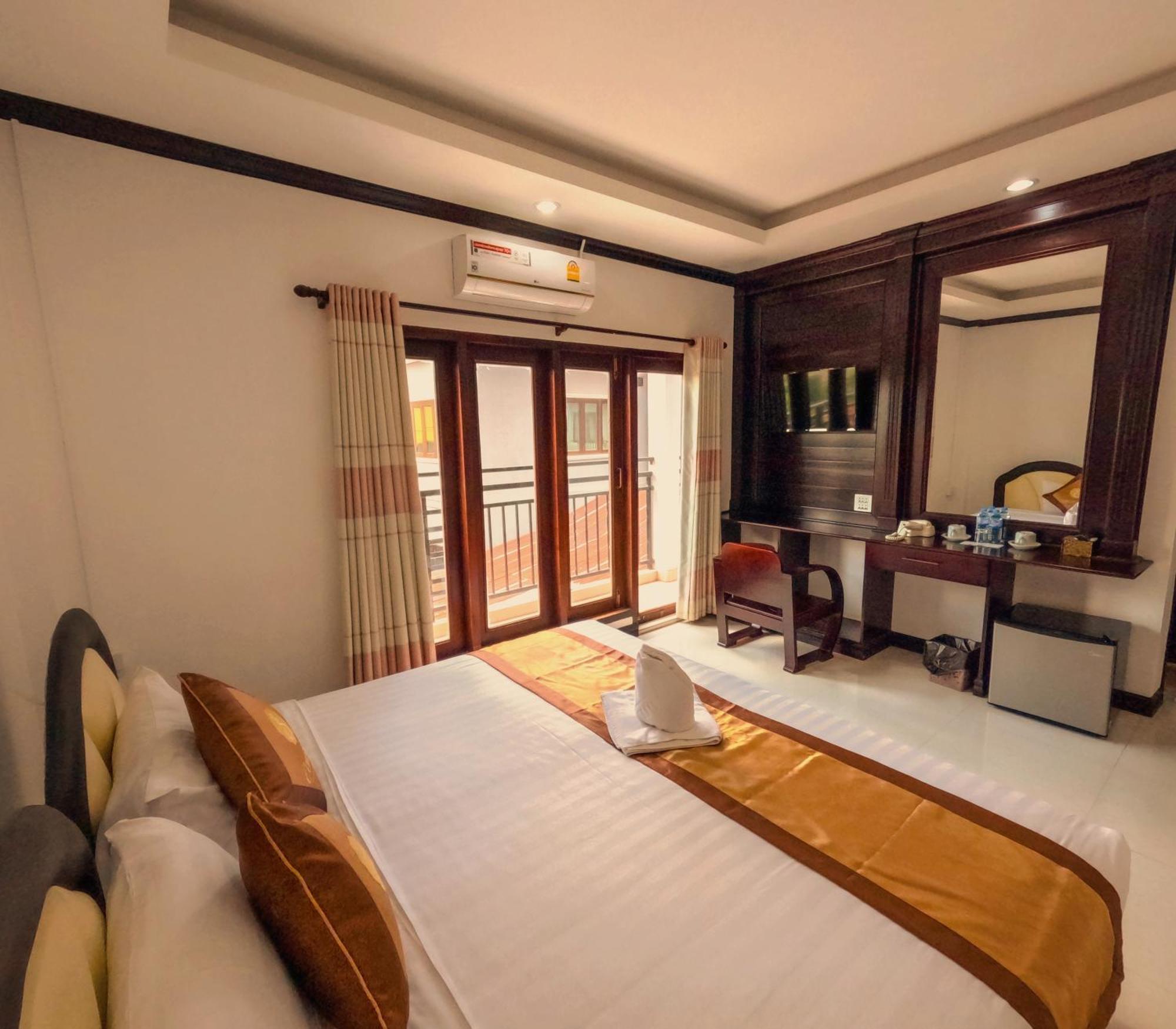 Vang Vieng Consiana Hotel Exterior foto